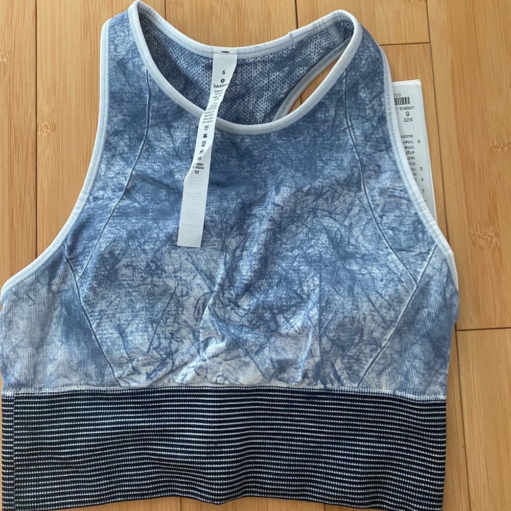 Lululemon top